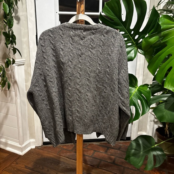 Gray Cable Knit Wool Sweater - Picture 3 of 3